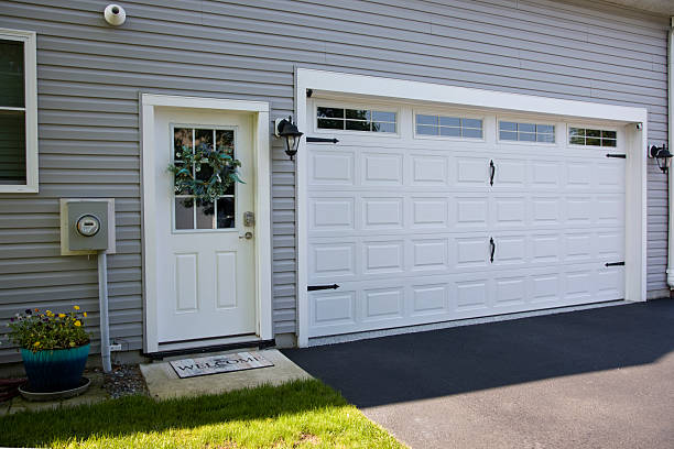 24/7 Emergency Garage Door Panel Replacement experts in Woodbine, NJ